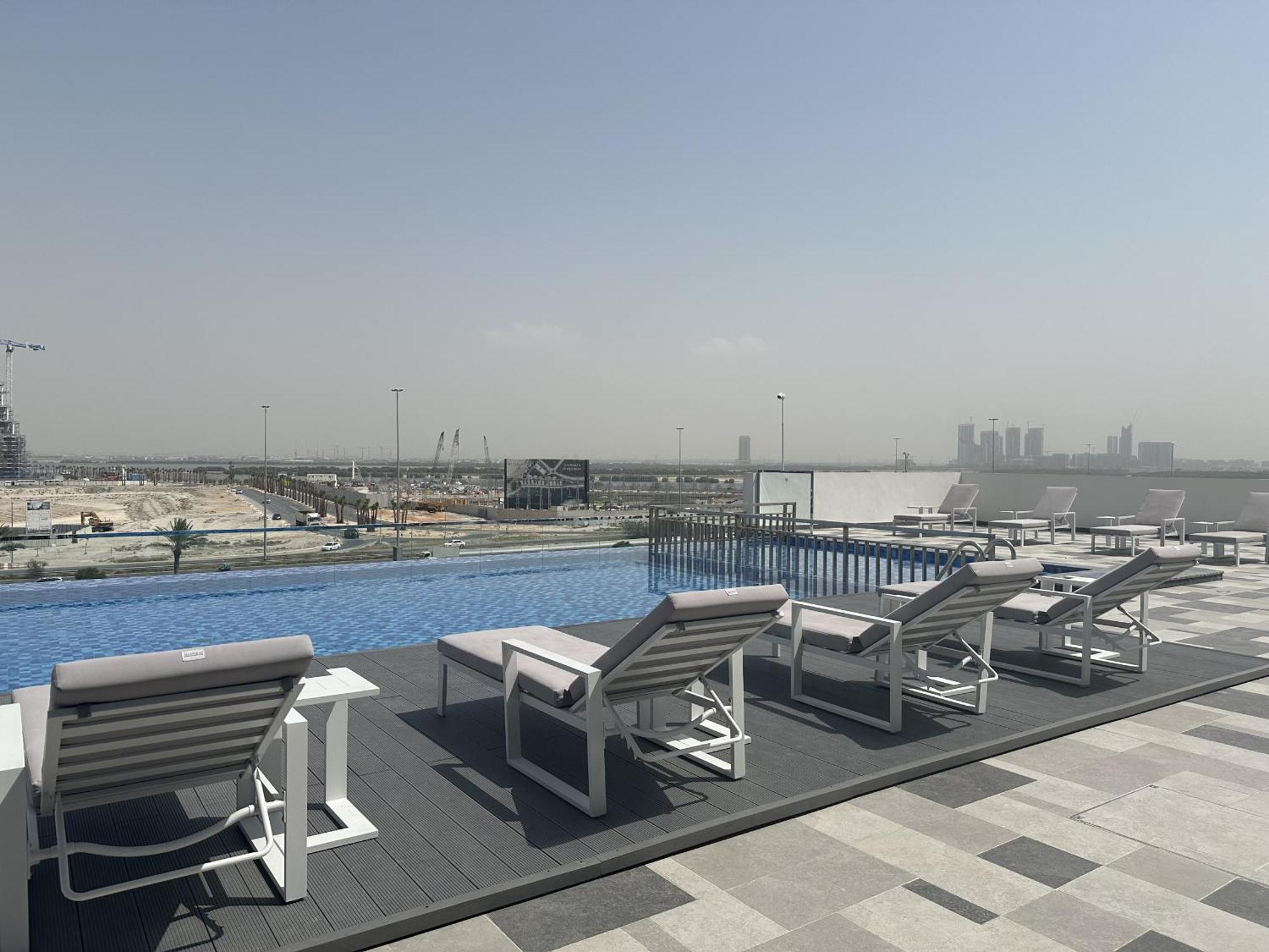 Easygo - Al Waleed Garden 2 Extraordinary * Dubai
