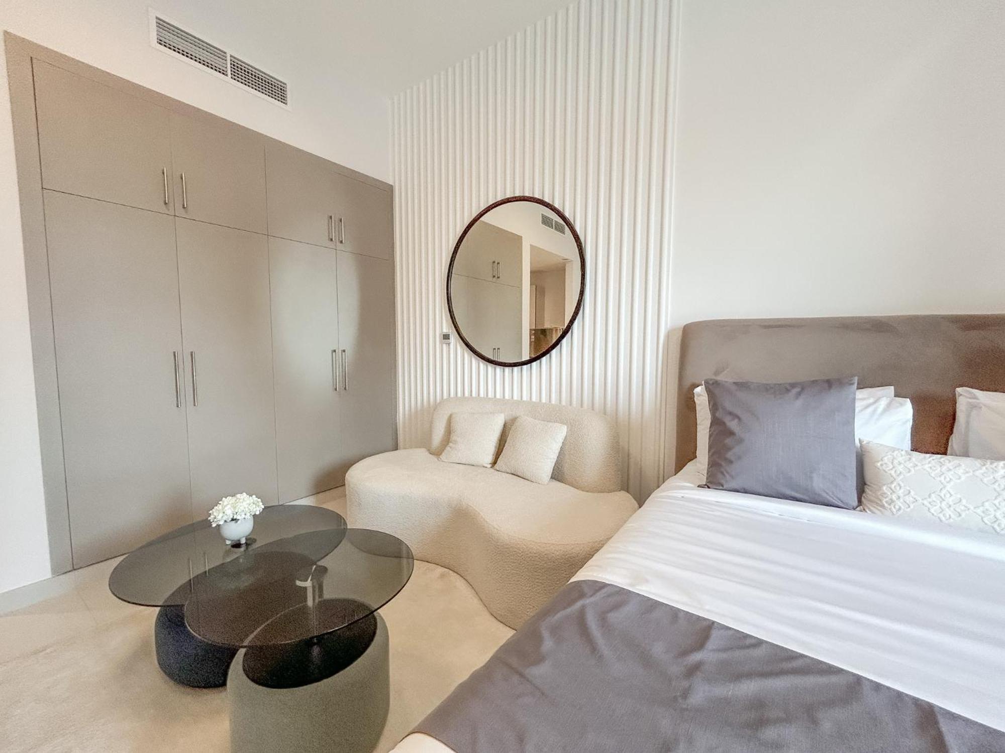 Easygo - Al Waleed Garden 2 Extraordinary * Dubai